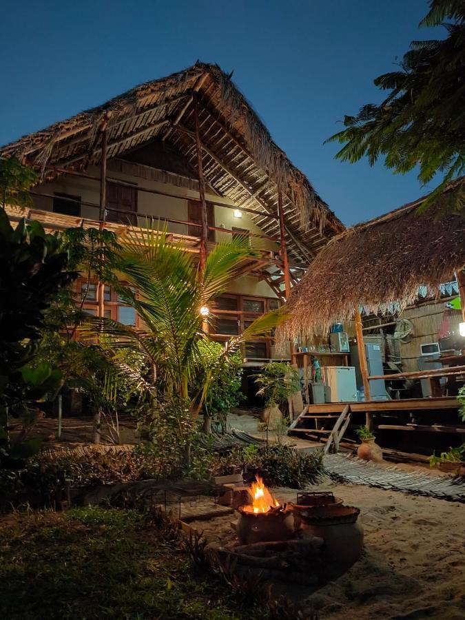Casa Surf Lodge - Praia do Tofo Εξωτερικό φωτογραφία